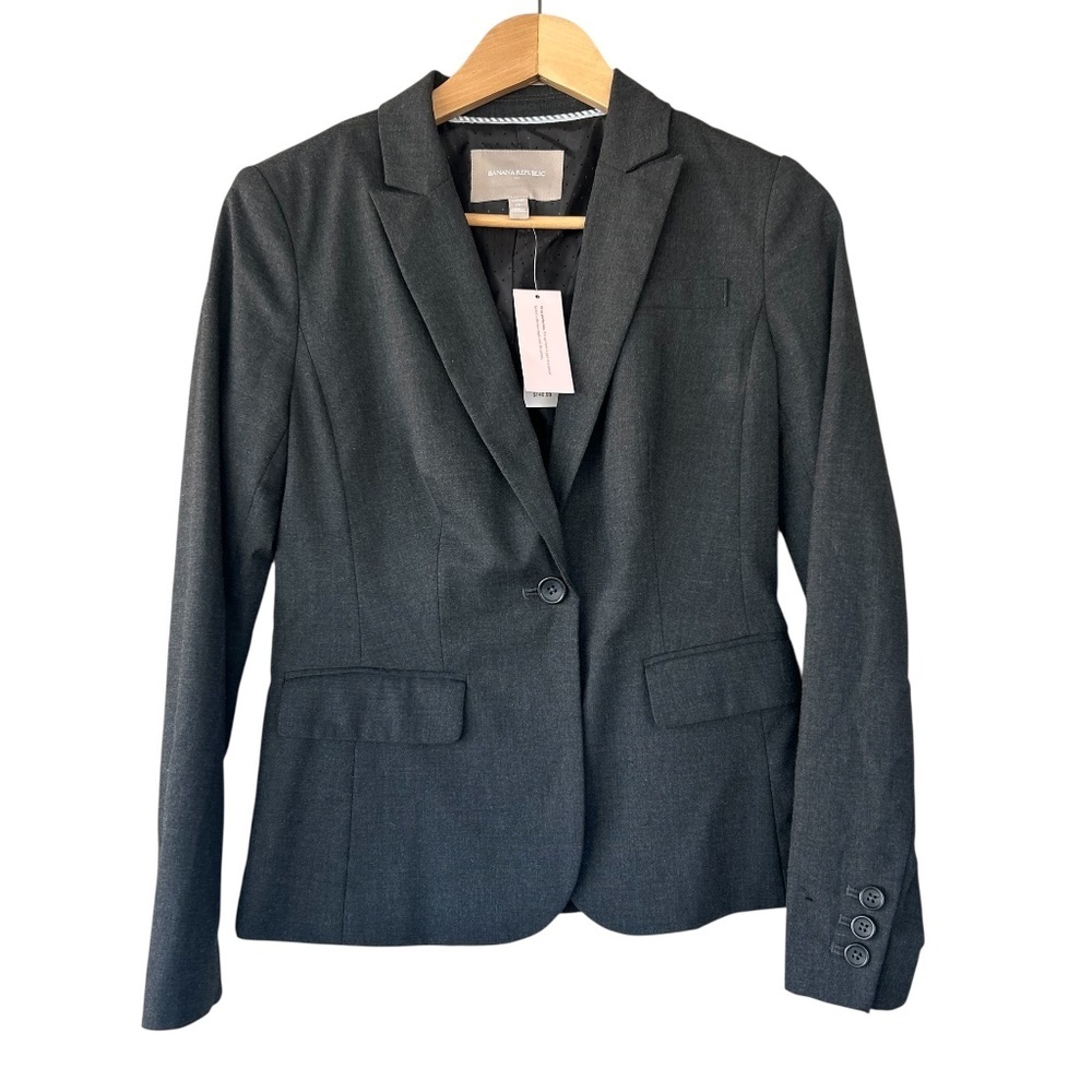 NWT Banana Republic Women's Classic Single Button Peak Collar Blazer Size 2P